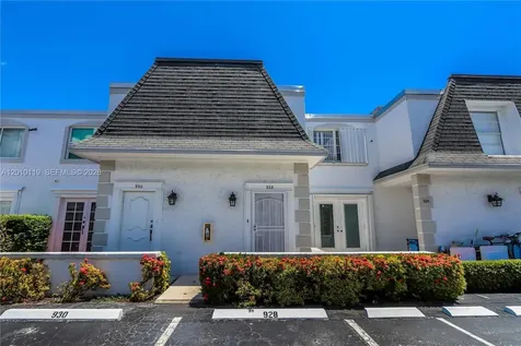928 NE 27th Avenue Hallandale Beach FL 33009