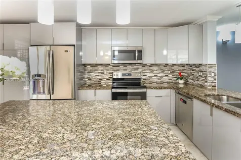 928 NE 27th Avenue Hallandale Beach FL 33009