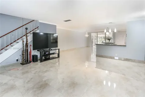 928 NE 27th Avenue Hallandale Beach FL 33009