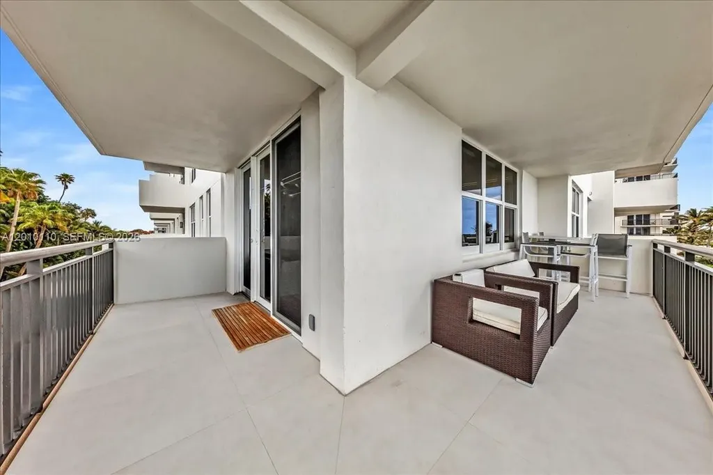 1147 Hillsboro Mile Hillsboro Beach FL 33062