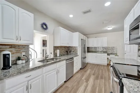 7511 NW 41st Street Coral Springs FL 33065