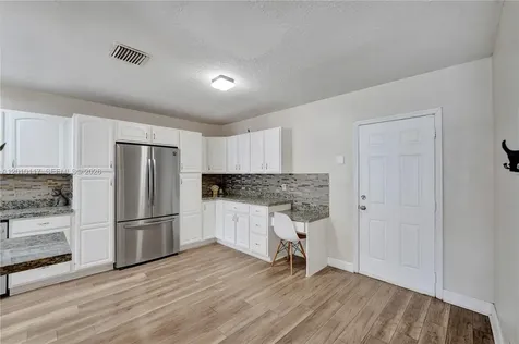7511 NW 41st Street Coral Springs FL 33065