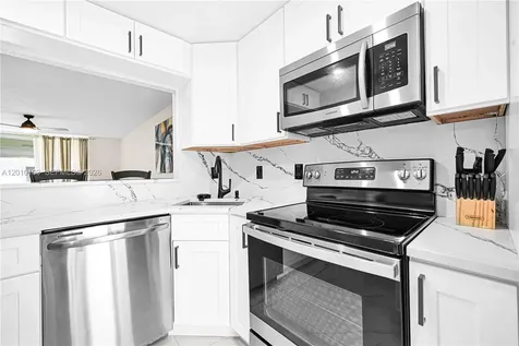 400 SE 10th Street Deerfield Beach FL 33441