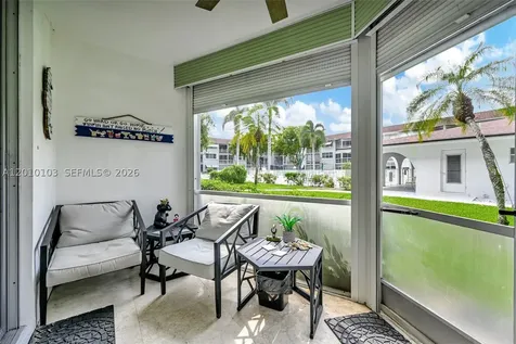 400 SE 10th Street Deerfield Beach FL 33441