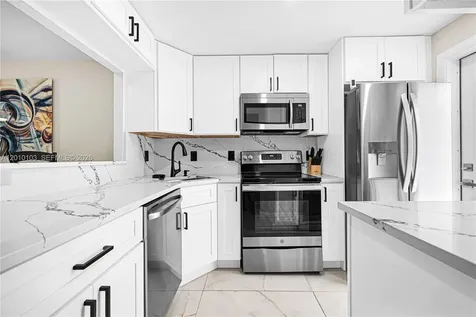 400 SE 10th Street Deerfield Beach FL 33441