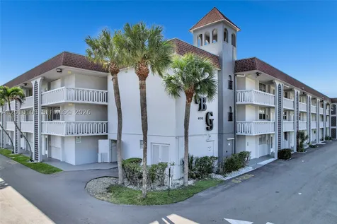 400 SE 10th Street Deerfield Beach FL 33441