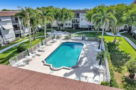 400 SE 10th Street Deerfield Beach FL 33441