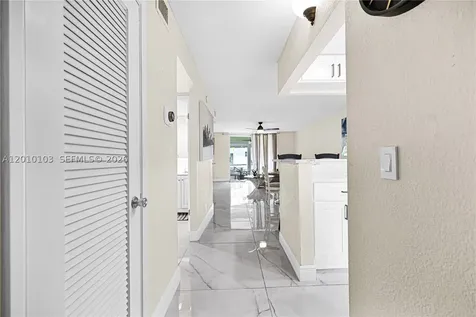 400 SE 10th Street Deerfield Beach FL 33441