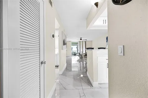 400 SE 10th Street Deerfield Beach FL 33441