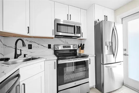 400 SE 10th Street Deerfield Beach FL 33441