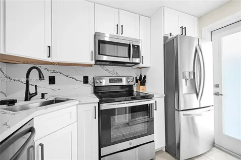 400 SE 10th Street Deerfield Beach FL 33441