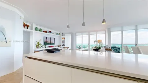 5025 Collins Avenue Miami Beach FL 33140
