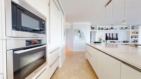 5025 Collins Avenue Miami Beach FL 33140