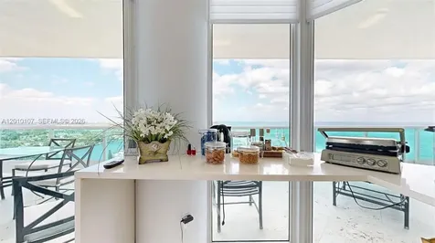 5025 Collins Avenue Miami Beach FL 33140
