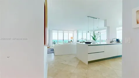 5025 Collins Avenue Miami Beach FL 33140
