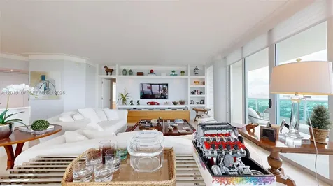 5025 Collins Avenue Miami Beach FL 33140