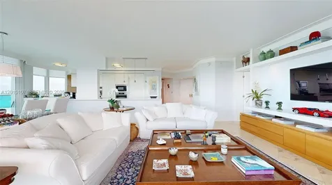 5025 Collins Avenue Miami Beach FL 33140