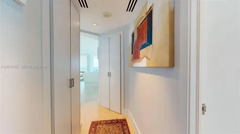 5025 Collins Avenue Miami Beach FL 33140