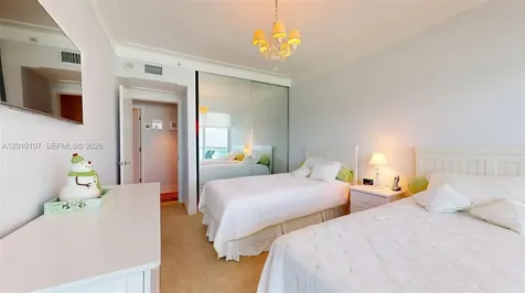 5025 Collins Avenue Miami Beach FL 33140