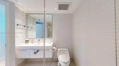 5025 Collins Avenue Miami Beach FL 33140