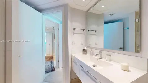 5025 Collins Avenue Miami Beach FL 33140