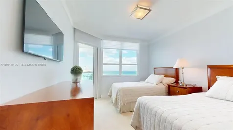 5025 Collins Avenue Miami Beach FL 33140