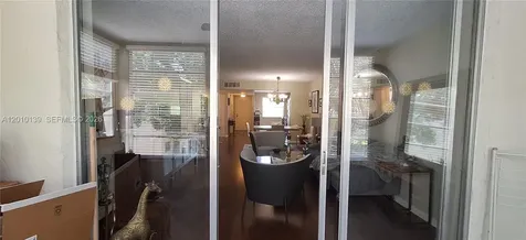 Lauderdale Lakes FL 33313