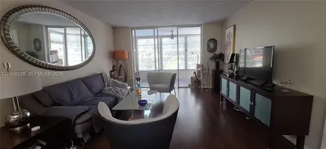 Lauderdale Lakes FL 33313