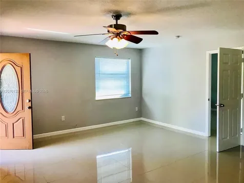 944 NW 51st Street Miami FL 33127