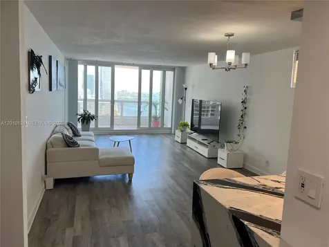 1717 N Bayshore Drive Miami FL 33132