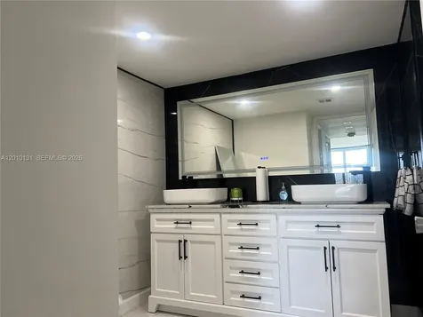 1717 N Bayshore Drive Miami FL 33132