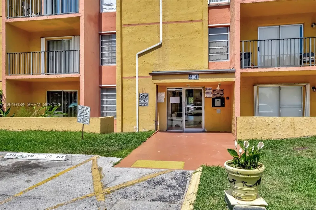 4801 NW 7th Street Miami FL 33126