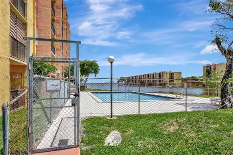 4801 NW 7th Street Miami FL 33126