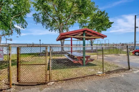 4801 NW 7th Street Miami FL 33126
