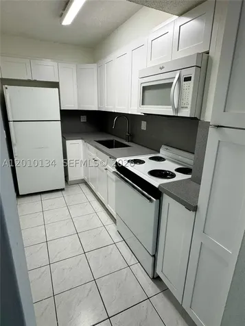 4801 NW 7th Street Miami FL 33126