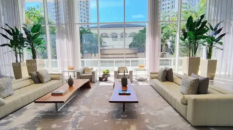 21150 Point Place Aventura FL 33180