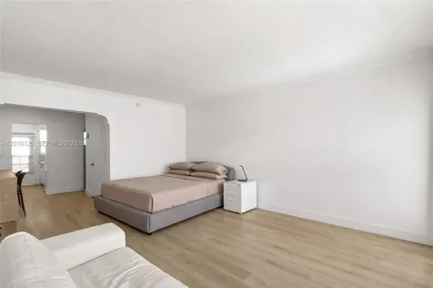 717 Espanola Way Miami Beach FL 33139