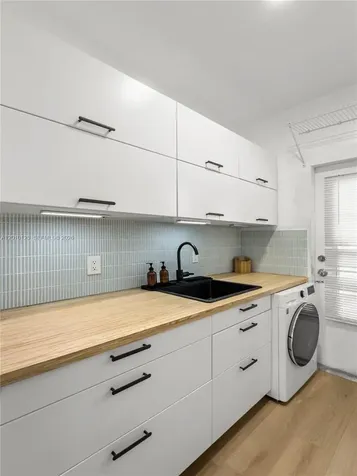 717 Espanola Way Miami Beach FL 33139
