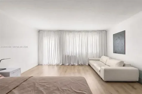 717 Espanola Way Miami Beach FL 33139
