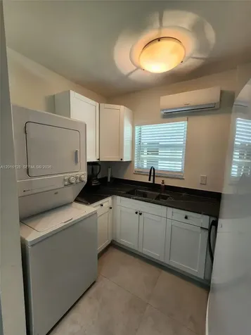1043 NW 2nd Street Miami FL 33128