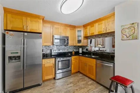 11004 Neptune Drive Cooper City FL 33026