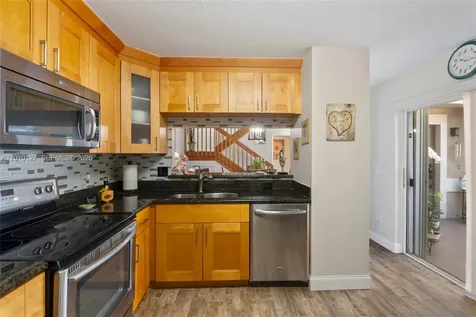 11004 Neptune Drive Cooper City FL 33026