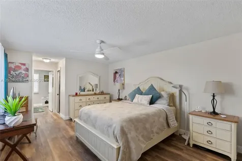 11004 Neptune Drive Cooper City FL 33026