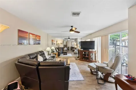 11004 Neptune Drive Cooper City FL 33026