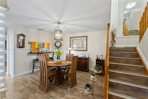 11004 Neptune Drive Cooper City FL 33026