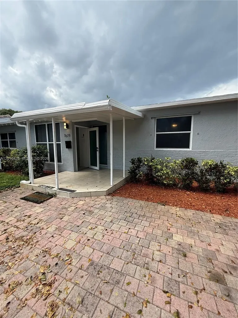 1619 Shenandoah Street Hollywood FL 33020