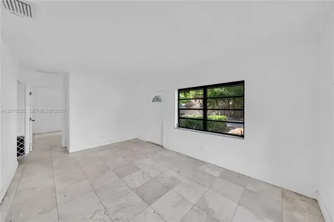 3033 Hibiscus Street Miami FL 33133