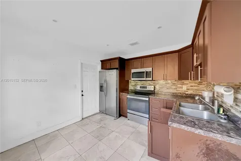 3033 Hibiscus Street Miami FL 33133