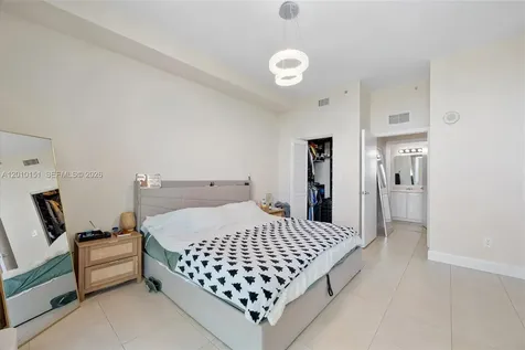 2525 SW 3rd Avenue Miami FL 33129