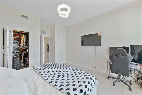 2525 SW 3rd Avenue Miami FL 33129